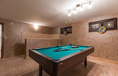 Valdebek Villa | Luxury villa Hedone with pool & whirpool in Pula near the beach
