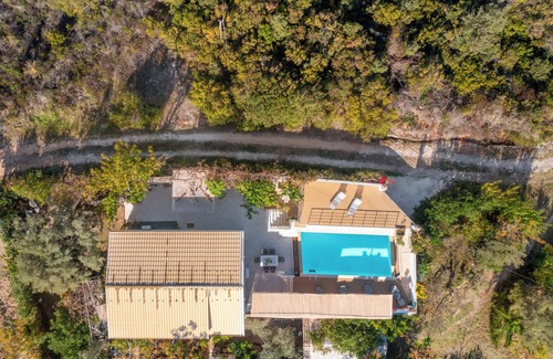 Spanokhorion Villa | Luxury Villa in Nikiana with Stunning Views