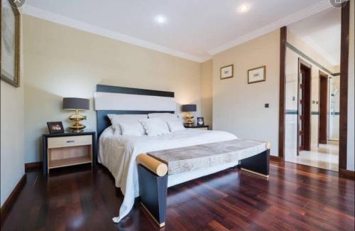 Puerto Banus Villa | Luxury Villa On Mistral Beach, Puerto Banus.