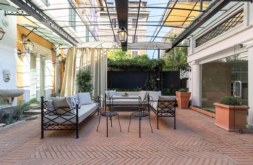 Universita Apartamento | Luxury Villa Private Pool