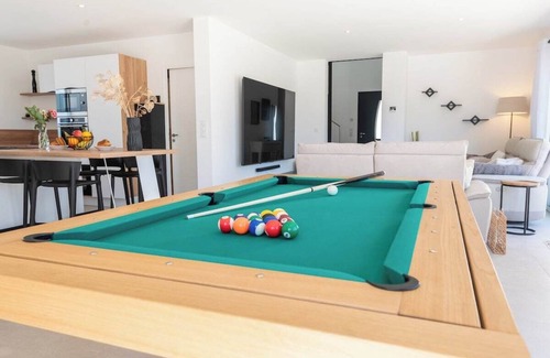 Erdeven Villa | LUXURY - Villa, swimming pool, jacuzzi, billiards by Groom* - by Groom