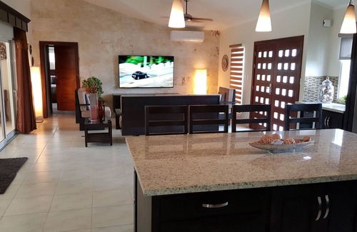 La Mulata Villa | Villa de lujo con piscina infinita * Staff incl.* Bañera de hidromasaje * Sala de billar * Alta seguridad
