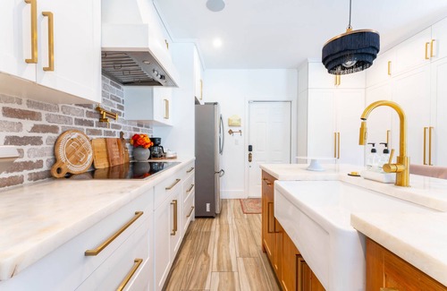 Coral Way Villa | Fun Luxury Villa W/ Pool, Concierge, Yacht and Chef Services!