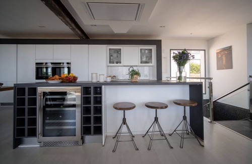 Benalmádena Villa | Luxury Villa with Sauna and Heated Pool for 14PAX!