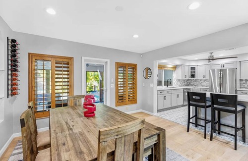 Hendricks and Venice Isles Casa | Luxury Waterfront bungalow off Las Olas with private pool and 50 foot dock