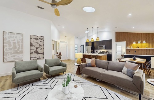 Melbourne Casa | Luxury waterfront home with private pool, hot tub, patio and WIFI