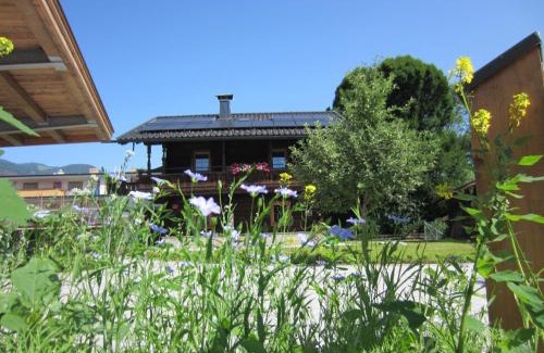 Finsing Chalet De Esquí | Luxus Chalet Fasserhäusl im Zillertal - Sauna ,Hot Tub, Kamin & Alpenblick für bis zu 9 Personen