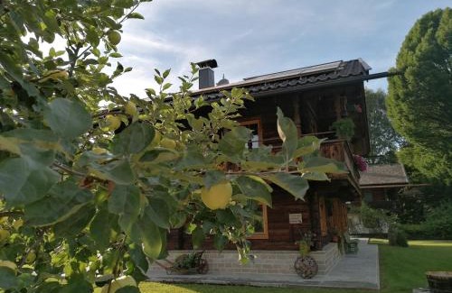 Finsing Chalet De Esquí | Luxus Chalet Fasserhäusl im Zillertal - Sauna ,Hot Tub, Kamin & Alpenblick für bis zu 9 Personen