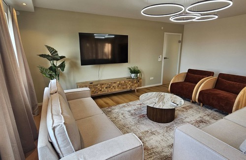 Bad Aibling Apartamento | Apartamento-Lujoso-Bañera de hidromasaje-Vista a la Montana