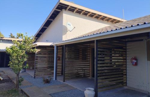 Kroonstad Casa | Luyana guesthouse