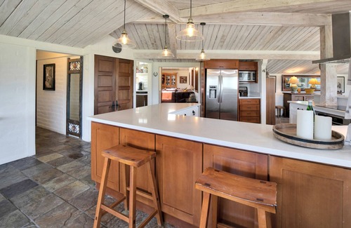 Carmel Valley Casa | LX16 Valleyview sobre bodegas con bañera de hidromasaje en la cima de la colina