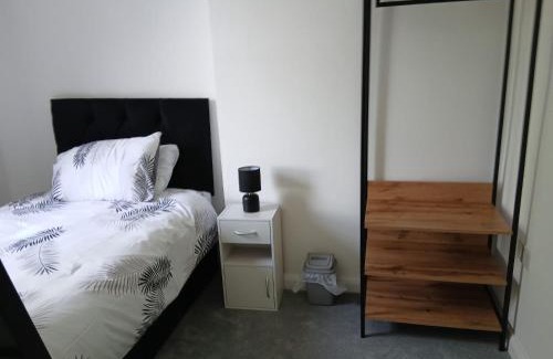 Ebbw Vale Casa | Lyndon house