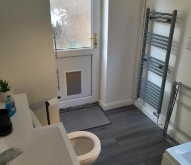 Ebbw Vale Casa | Lyndon house