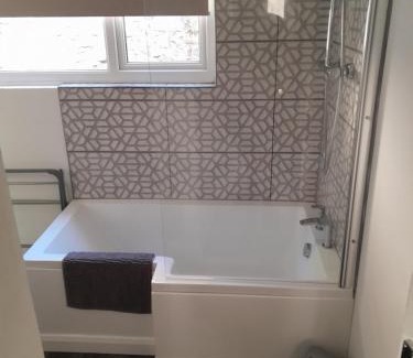 Ebbw Vale Casa | Lyndon house