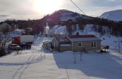 Koppangen Villa | Lyngen Flexible Living - Alpine cabins at the start of the mountain