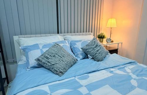 Santa Catalina Apartamento | Lyric and Melody Collection