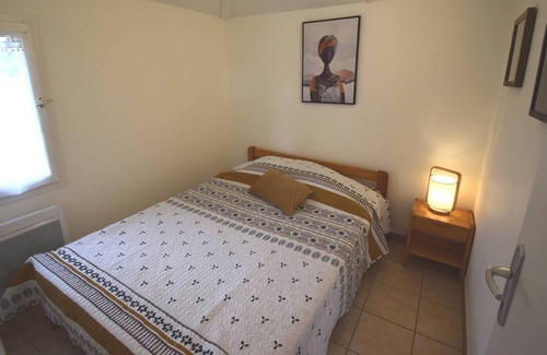 Le Mas-dAgenais Chalet De Esquí | Mésange - Village of 10 cottages, pine chalet style