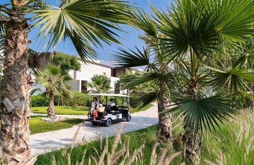 Ras Al Khaimah Hotel | Mövenpick Resort Al Marjan Island