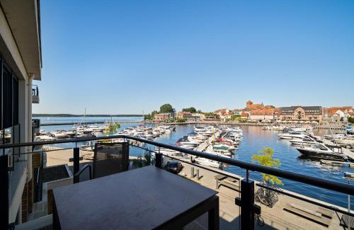Muritz Apartamento | Müritz Utkiek - Apartment mit Seeblick & Balkon in der Hafenresidenz