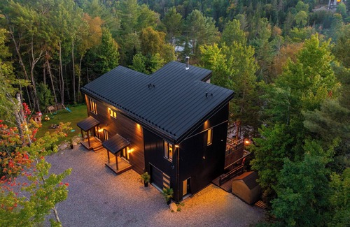 Sainte-Beatrix Chalet De Esquí | M Resort & Spa | Sleep 20| unique concept by the water! Exclusif in Quebec