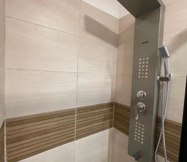 Vias Apartamento | M&S STUDIO NEUF CLIMATISÉ CENTRE Historique