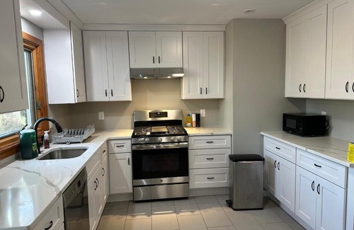 New Brunswick Casa | M2 Comfortable Room near Rutgers U, hospitals