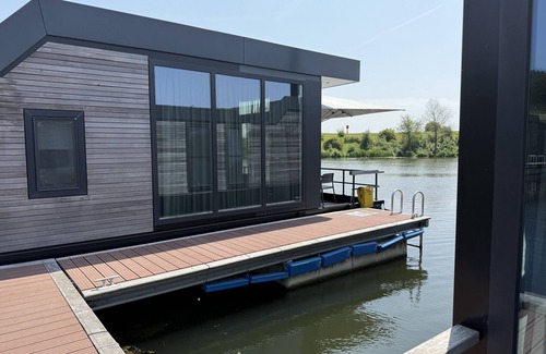 Ohe en Laak Alquiler De Eote | Maasterp - Woonboot 14