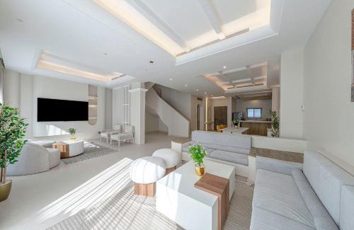 King Abdul Aziz Road Villa | Mabaat-Jasmine Greek Villa 4BR- 583 Villa 2