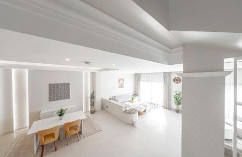 King Abdul Aziz Road Villa | Mabaat-Jasmine Greek Villa 4BR- 583 Villa 7