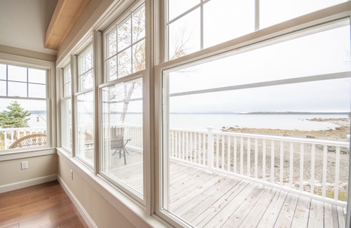 North Brooklin Casa | Mabel's Point - Private Beach Brooklin!