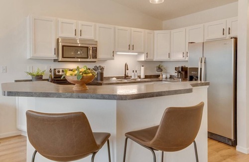 Fargo Casa | Mackenna's Place · Heated Garage | Prime Location | Family Friendly