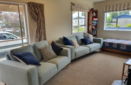 Twizel Casa | Mackenzie holiday home