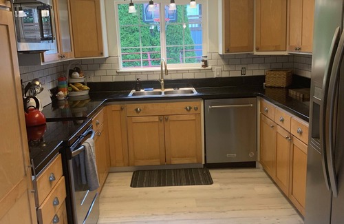 Brookings Casa | Macklyn Creek retreat