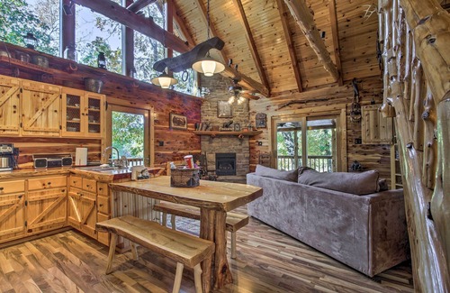 Goodson Cabina | Cabaña con 30 acres, muelle y lago privado, cerca de Ozarks