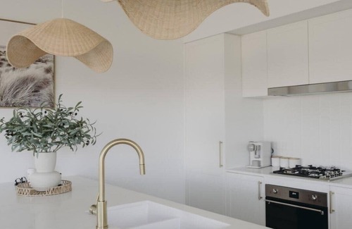 Dubbo Casa | Macquarie - Sleek & Stylish, Countryside Views