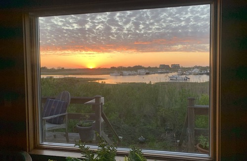 Madaket Casa | Madaket Home Sunset on Hither Creek