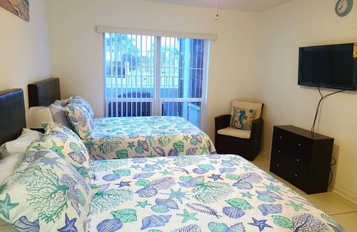 Madeira Beach Complejo | Madeira Beach Florida Vacation Rentals - ROYAL REXHOST RESORTS - Yacht Club