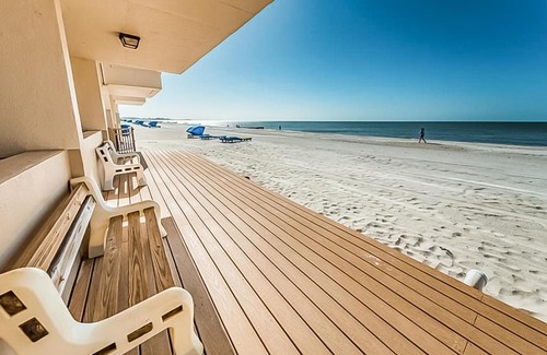 Madeira Beach Hotel | Madeira Vista #202