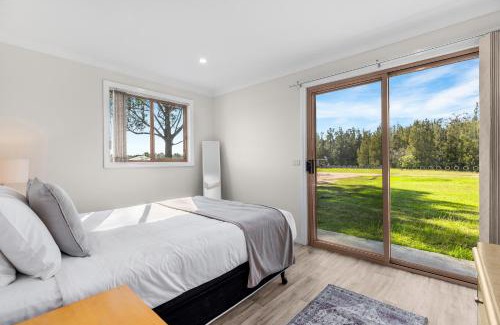 Lovedale Casa | Madigan Cottages - The Barn Pet Friendly
