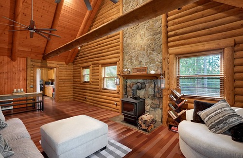 Lancaster Casa | Mae's Place