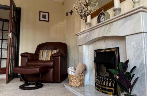 Porthcawl Casa | Maesllan - A Spacious Holiday Home in Porthcawl - 5 bedrooms, sleeps up to 10 people