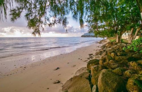 Punaluu Casa | Magic North Shore Beach House 30 day rental PCC BY