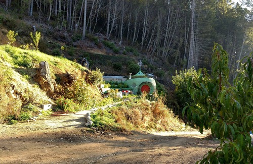 Gasquet Cabina | Agujero de hobbit subterráneo mágico