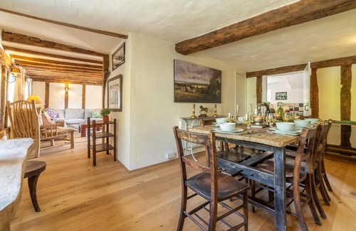 Higham Casa | Magical 17th century cottage with original beams & floors - The Old Post Office