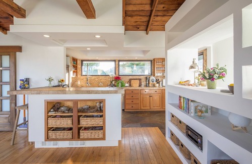 Malibu Cabina | Magical 1927 Malibu Nature Cottage & Beach Retreat