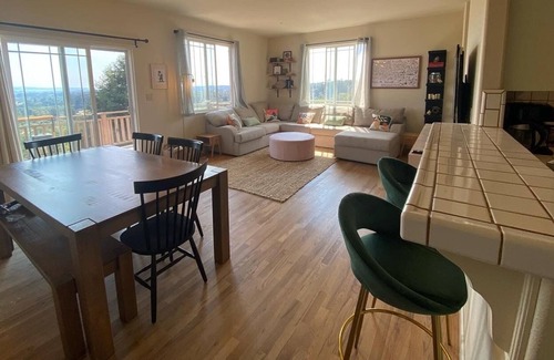 Watsonville Casa | Magical hilltop 3-bedroom with spectacular views and King Size Bed