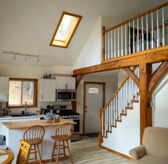 Newfane Casa | Magical Retreat Cottage, Autumn Colors and Waterfalls - Vermont Getaway