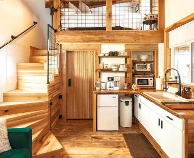 Maryville Casa | Magical Tennessee Tiny House with a Rooftop Deck
