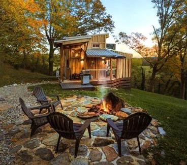 Maryville Casa | Magical Tennessee Tiny House with a Rooftop Deck