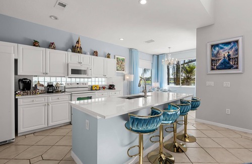 Sunset Lakes Casa | MagicalFairyTale | Pool, Theater & Themed Rooms 16